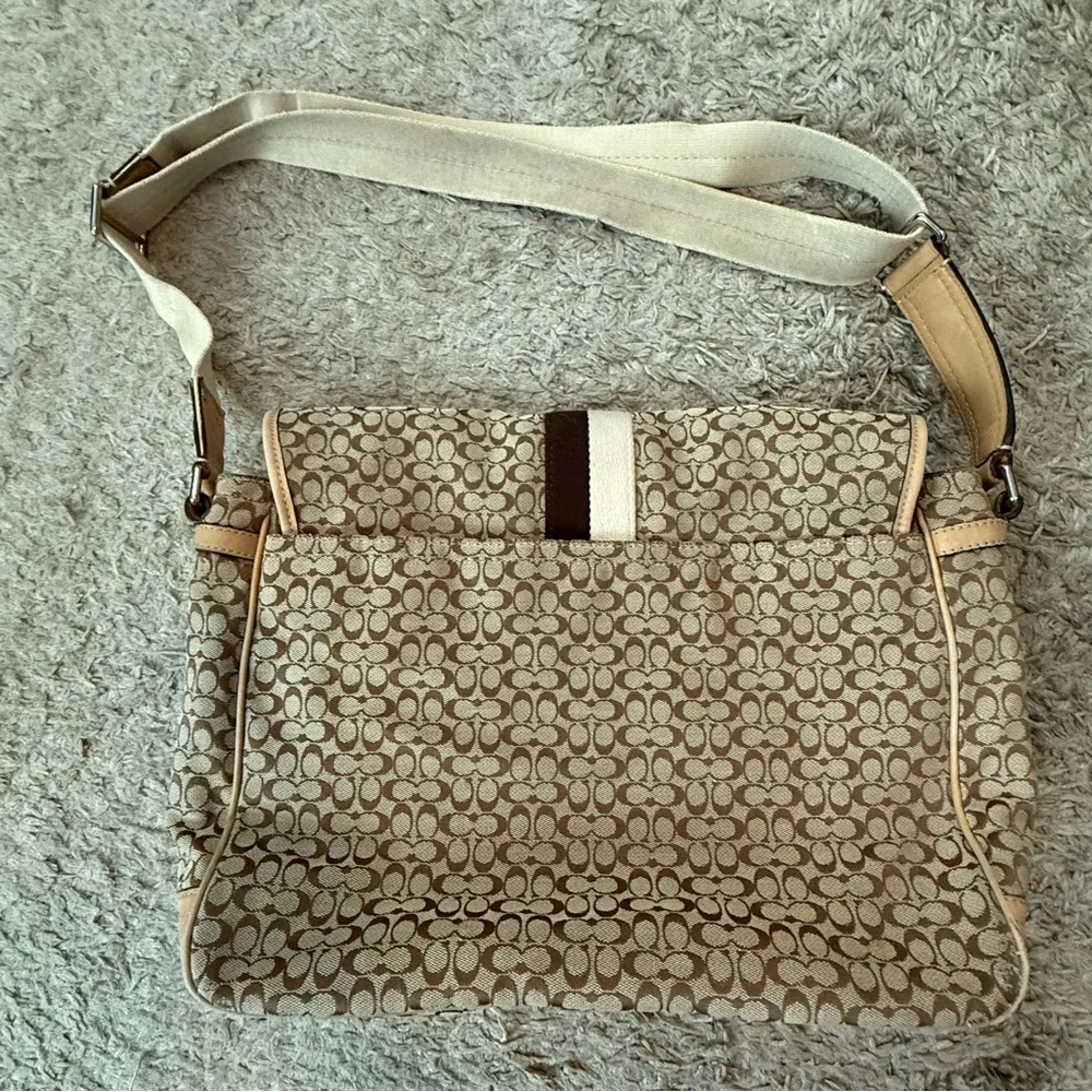 Coach Signature Voyager Messenger Bag No J0968-F70183 Tan, Beige, & Brown - Picture 2 of 16